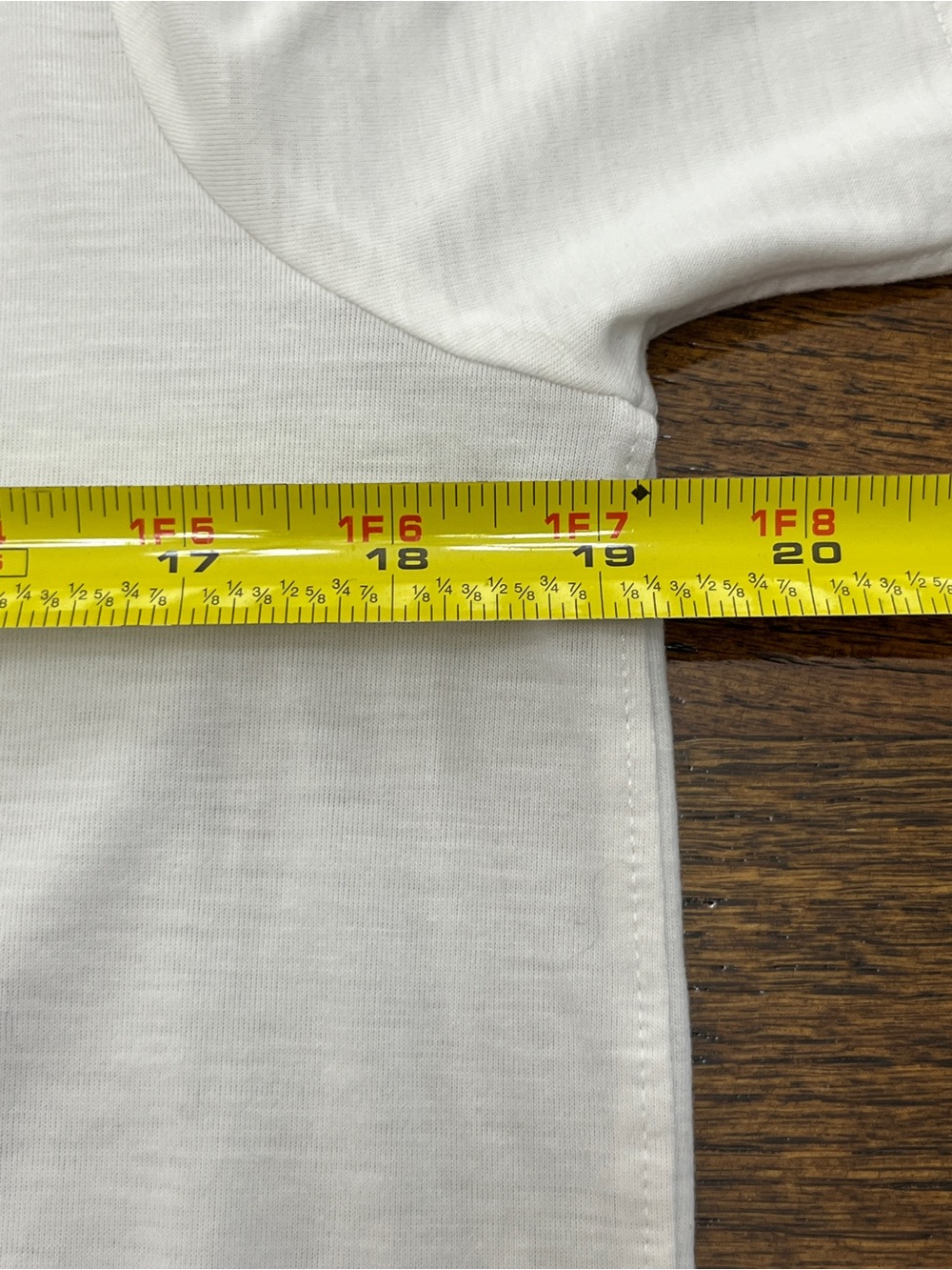 Vuori soft Crew Tee with pocket - Picture 6 of 7